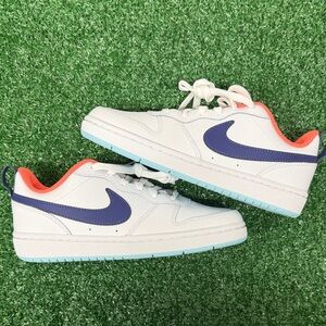 Boys Nike Court Borough Low Size 5Y. New With Box no lid